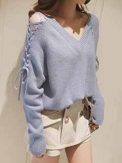 V-neck Standard Loose Sweet Knitted Sweater (Style V100932)