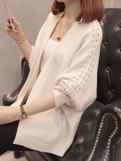 Standard Loose Casual Plain Knitted Sweater (Style V101103)