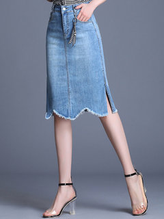 Knee Length Straight Button Denim Plain Skirt (Style V101869)