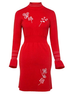 Slim Date Night Plain Cotton Blends Embroidered Sweater (Style V201638)