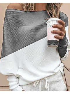 Off The Shoulder Short Loose Fashion Pattern T Shirt (Style V300100)